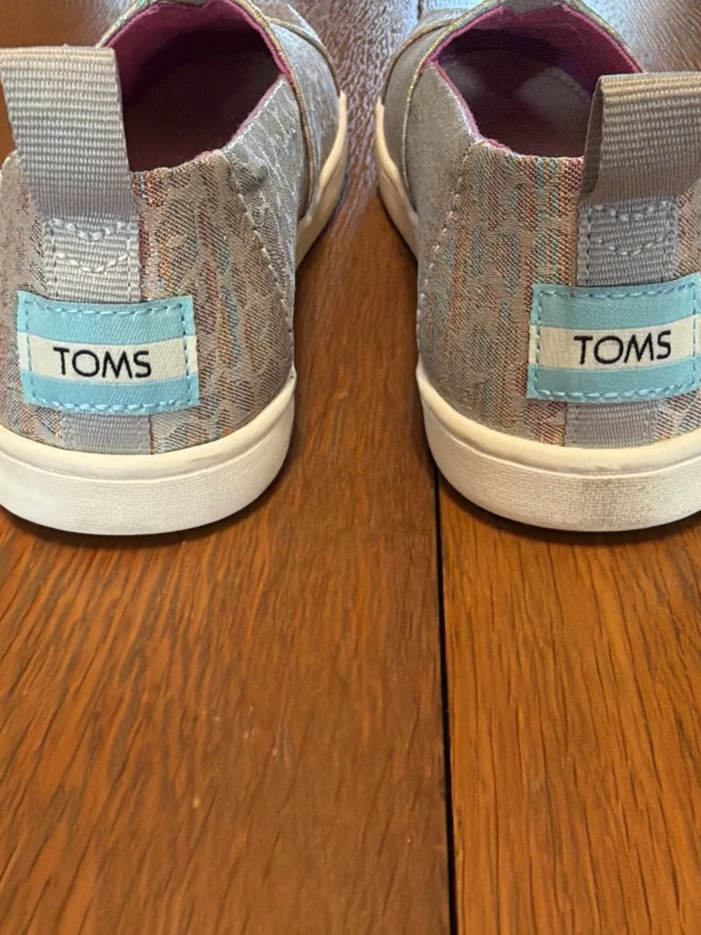 TOMS Youth Size 2.5 Slip on - New